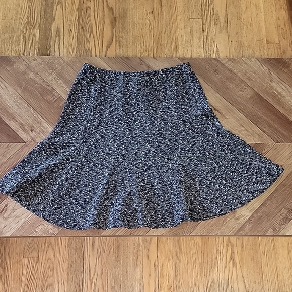 Dress Barn Dresses & Skirts - Dress Barn Size Medium EUC Women's Skirt